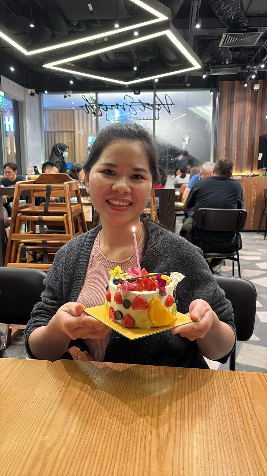 Sofia (Dao) β Yi Oasis Service Executive